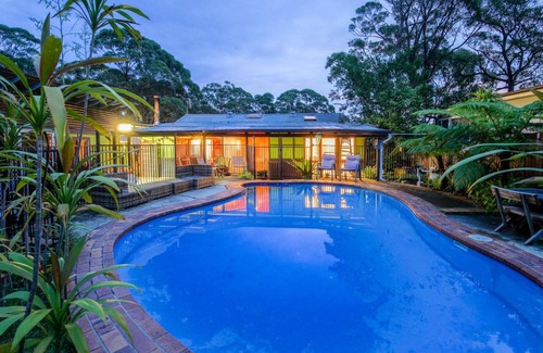 Huskisson House | Beachside Family Home with Private Pool and BBQ
