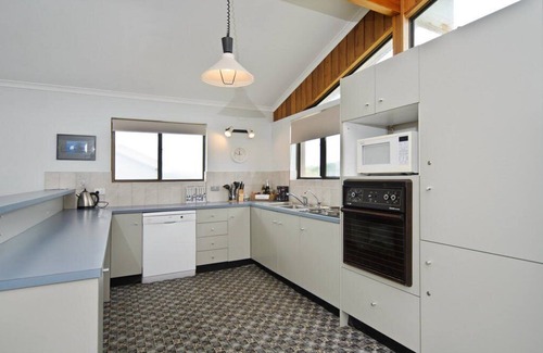 Goolwa Beach House | Beachside Getaway - Goolwa Dunes - Goolwa Beach