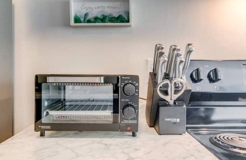 Virginia Beach House | Beachside Haven | 2BR Luxury Condo at the Beach!