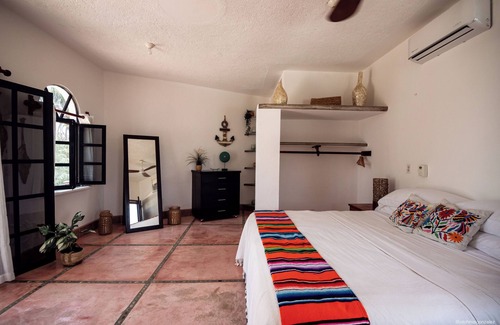 Santa Maria Colotepec Villa | Beachside Bliss: Private Pool & Outdoor Oasis, Just 5 Minutes Away!