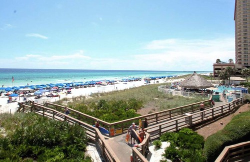 Open Sands Condo | Beachside retreat just steps from the water w/ private balcony