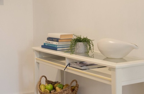 Christies Beach Apartment | Beachside Stylish Coastal Hamptons Apartment