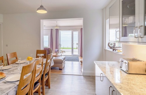Downderry Cottage | Beachside, West Yardley House - UK31200
