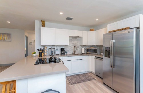 Beachway Estates House | Beachtown Getaway w/Tiki Hut