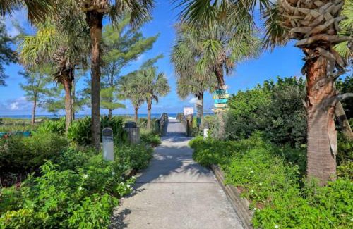 Indian Rocks Beach Apartment | BeachTrail Lodging