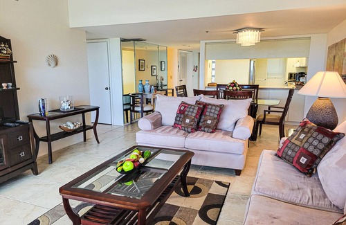 Longboat Key Condo | Beachview 2 BR/2 BA Beachplace condo by FVC