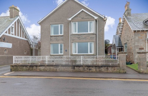 Lossiemouth Apartment | Beachview Holiday Flat 2