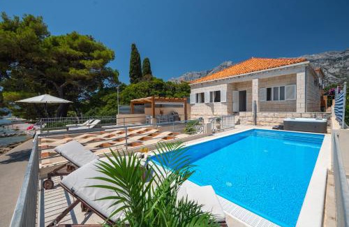 Orebic Villa | Beachvilla AdriaStone with Pool and Jacuzzi