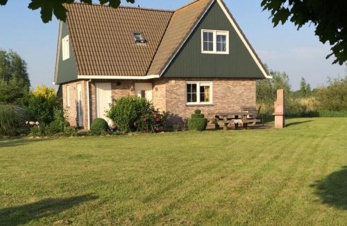 Makkum House | Beachvilla Grachtenblik