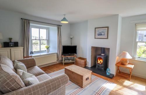 South Charlton House | Beachward