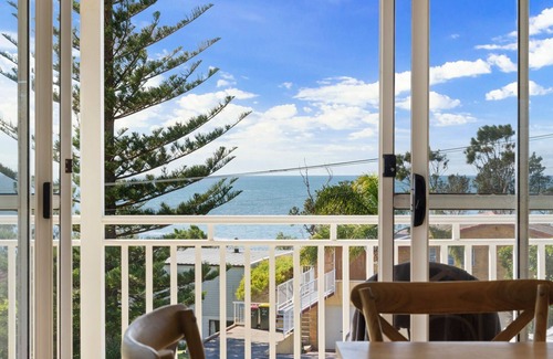 Mollymook Beach House | Beachwood House at Mollymook Beach