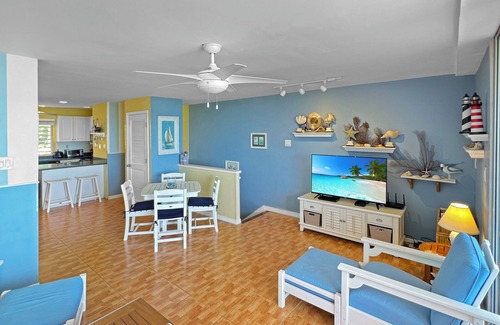 Cotton Valley Condo | Beachy 2 Bedroom Coakley Bay Condo with AC, pool and backup generator.