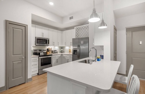 Rural Estates Apartment | Beachy Escape: 2BR/2BA w./Pool, Gym, and Theater