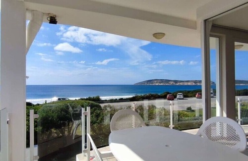 Robberg Beach Apartment | Beachy Head Hideaway 9 | Overlooks Robberg 5 Beach