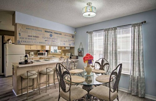 Northeast Pensacola House | Beachy Home in quiet neighborhood! Must See!
