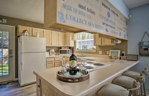 Northeast Pensacola House | Beachy Home in quiet neighborhood! Must See!
