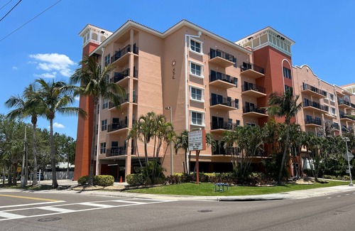 Madeira Beach Apartment | Beachy Keen-steps to the Beach
