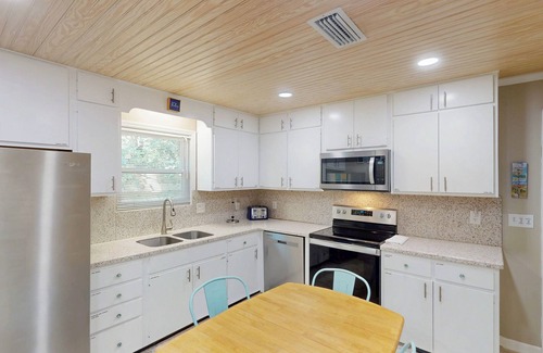 Jekyll Island House | BEACHY SISTERS B 4 Bedroom 3 Bath