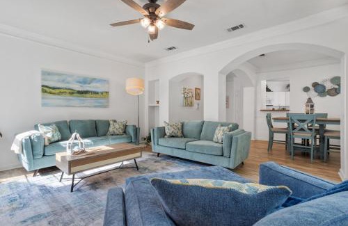 Gulfport House | Beachy Villa! Just Renovated, Pools, 2 Min to the Beach