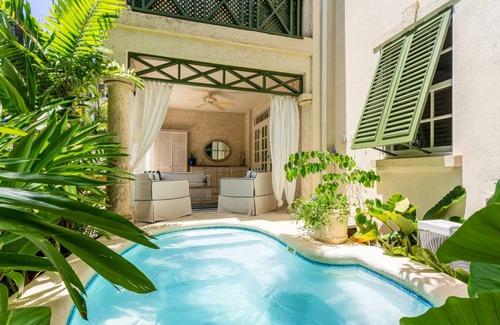 Mullins Apartment | Beacon Hill 202 - Moonshadow by Blue Sky Luxury