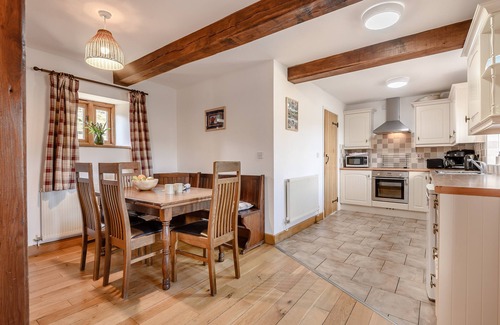 Brecon House | Beacons View Farm Cottages