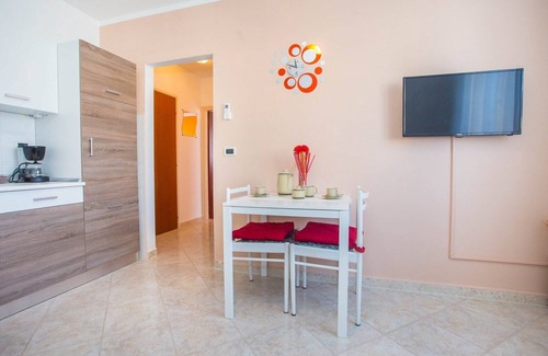 Crklada Apartment | Beakovic Apartment with Private Garden