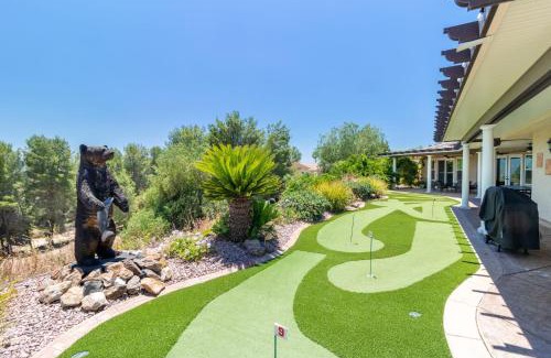 Temecula Villa | Bear Bridge by AvantStay Hilltop Haven in Temecula w Views Putting Green Hot Tub