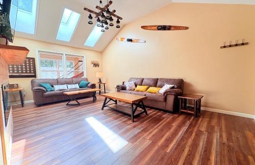 Massanutten Resort | Bear Cabin-3 BR 2 Bath with Indoor Hot tub-one level-Pool Pass-Pet welcome