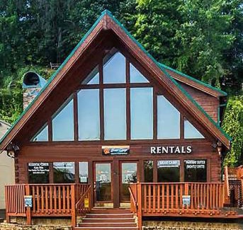 Pigeon Forge Hotel | Bear Camp By The Night