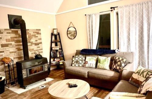 Blakeslee Ski Chalet | Bear Chalet close to ski slopes, 2 lake access & gameroom!