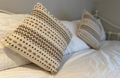 Brecon House | Bear cottage