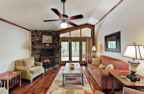 Sapphire House | Bear Creek Cabin