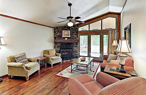 Sapphire House | Bear Creek Cabin