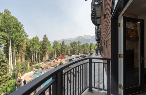 Mountain Village Condo | Bear Creek Lodge 207 2 Bedroom Condo by Alpine Lodging Telluride