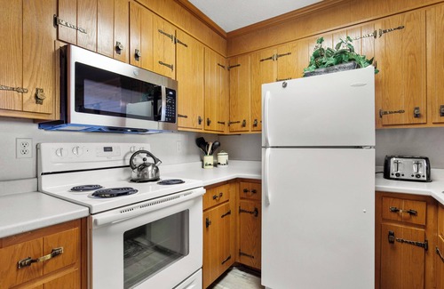 Chalet Village House | Bear Cub Retreat