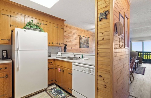 Chalet Village House | Bear Cub Retreat