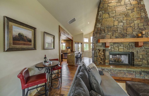 Tamarack House | Bear Discovery - Spectacular - Tamarack - 5BR - ski in ski out - hot tub