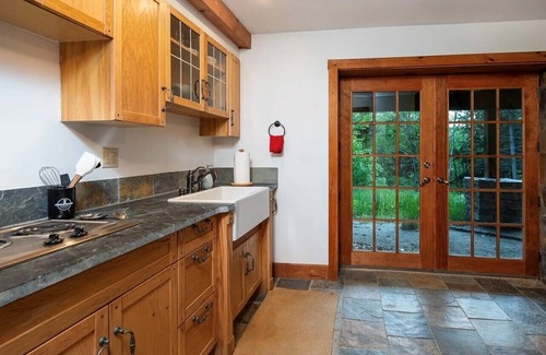 Stockbridge House | Bear-Foot Lodge Killington, Private! Sauna/Gameroom. Perfect for Large Groups!