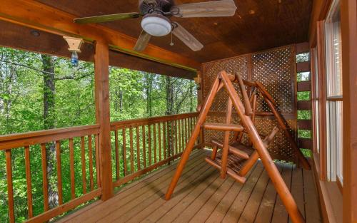 Pigeon Forge Villa | Bear Footin Heaven