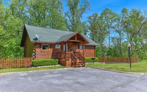 Pigeon Forge Villa | Bear Footin Heaven