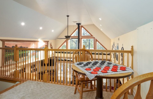 Cedar Mountain Cabin | BEAR HOLLOW A COZY MOUNTAIN CABIN
