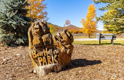 Bear Hollow Village House | Bear Hollow Heaven - Private Hot Tub 4 Bedroom Luxury Condo