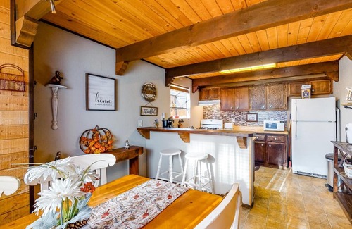 Moonridge House | Bear Mountain Manor