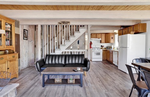 Moonridge Cabin | Bear Mountain Views #2235