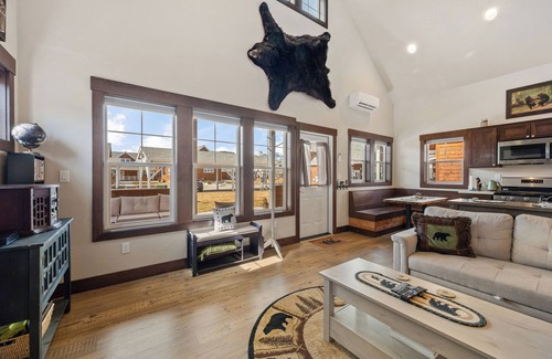 Dover Bay House | Bear Necessities – Delightful Dover Bay Bungalow, Pet-Friendly Retreat for 5
