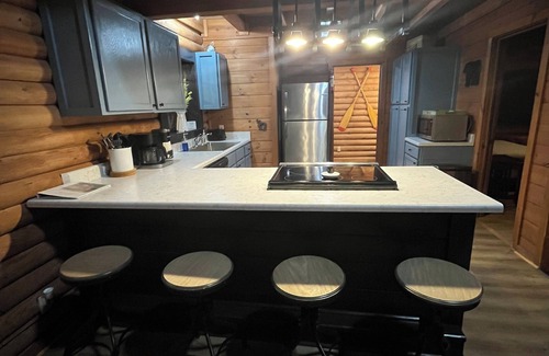 Byrdstown Cabin | Bear Necessities is near East Port Marina on Dale Hollow Lake Tennessee
