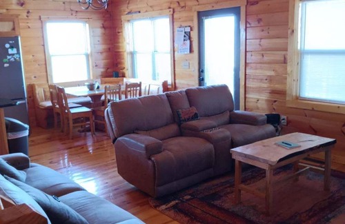 Unaka Ski Chalet | Bear Paw Paw Cabin