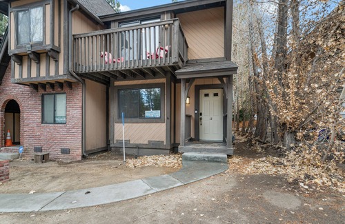 Summit Estates Cabin | Bear Retreat