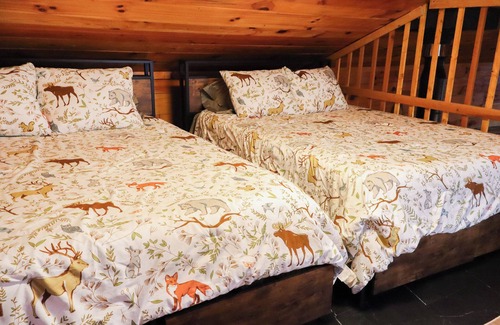 Lynn Garden Cabin | Bear Ridge Cabin - Remote Retreat