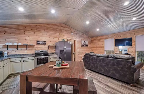 Fort Payne Cabin | Bear's Den
